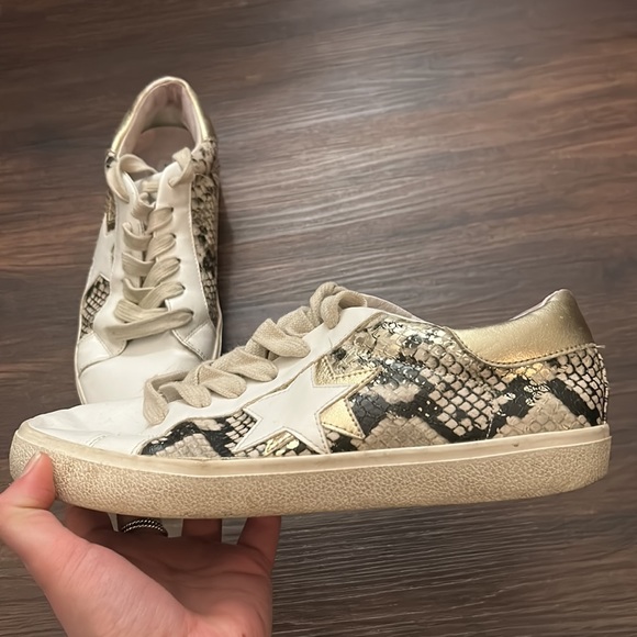 Steve Madden All Star Sneakers - Size 8.5 - Picture 3 of 7